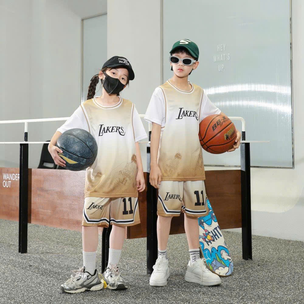 Bộ quần áo cho bé 20-55kg phong cách thể thao