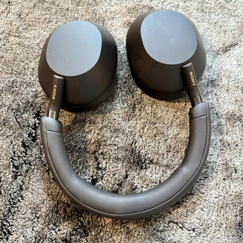 Tai nghe không dây Sony WH-1000XM4 / WH-1000XM5 khử tiếng ồn