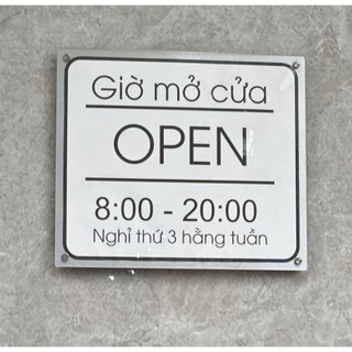 Bảng "giờ mở cửa - giờ đóng cửa" nội dung theo yêu cầu, decor quán gắn ốc hoặc dán keo