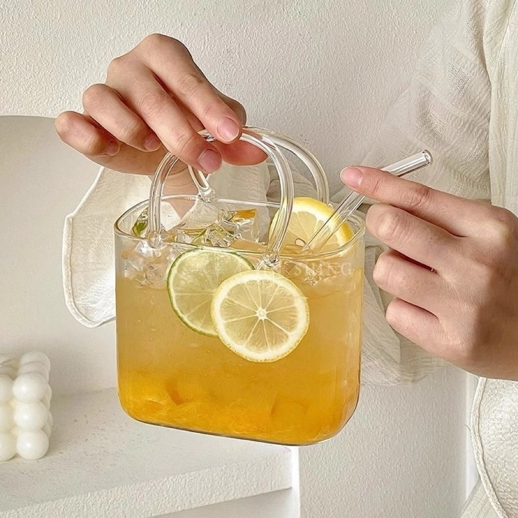 Giỏ thuỷ tinh sách tay uống nước kèm ống hút