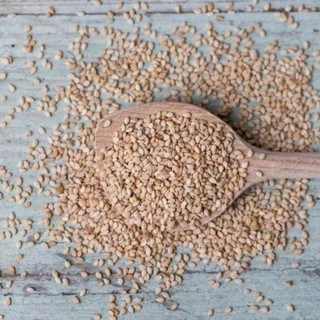 Hũ 500g Mè Vàng Rang Giòn – Mè Quê Vụ Mới, Đãi Sạch, Ăn Liền