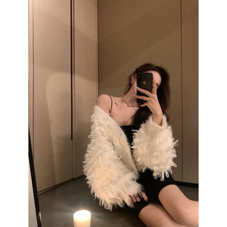 Áo khoác cardigan lông xù dáng ngắn tay rộng sang chảnh