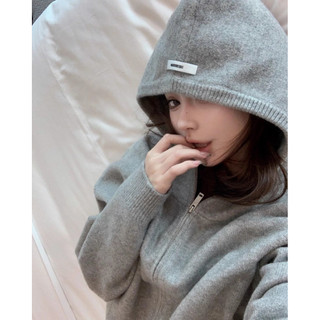 Set áo hoodie len dài tay có mũ form rộng kết hợp quần short phong cách năng động