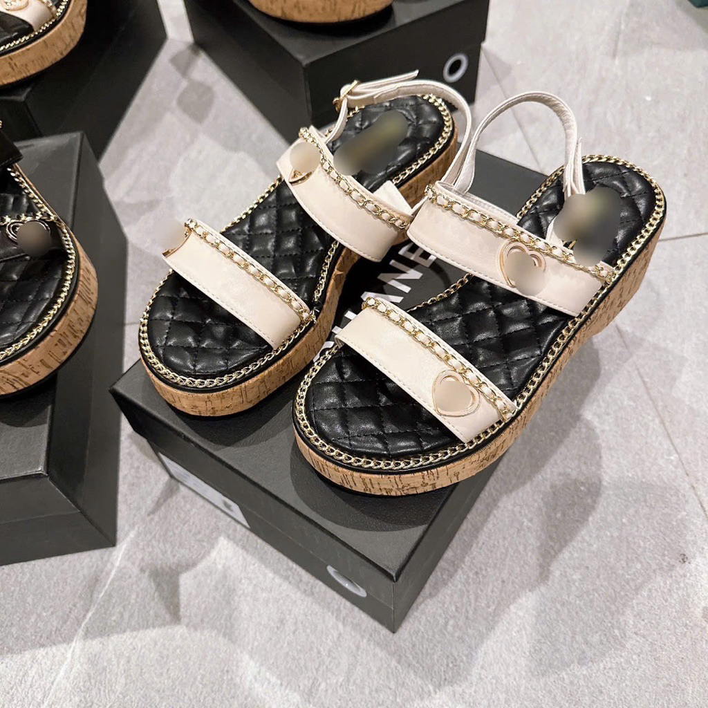 Sandal quai xích Qccc