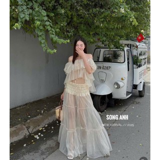Set áo trễ vai nhún bồng bèo xòe phối chân váy maxi tơ dáng dài xinh xắn cá tính cho nàng đi chơi  – BaoTrang.clothes