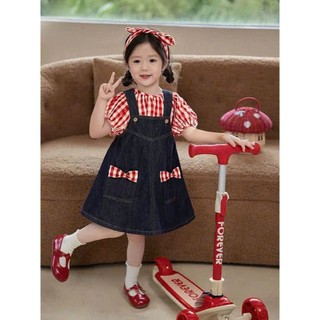[B&G] Sét váy yếm jean kèm áo caro đỏ tay lỡ cá tính mùa hè cho bé gái từ 12-45kg(2-12 tuổi)