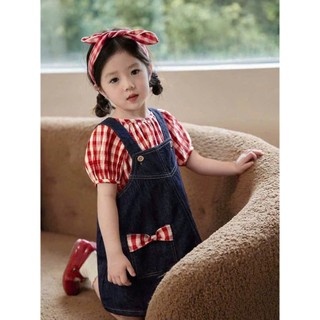 [B&G] Sét váy yếm jean kèm áo caro đỏ tay lỡ cá tính mùa hè cho bé gái từ 12-45kg(2-12 tuổi)