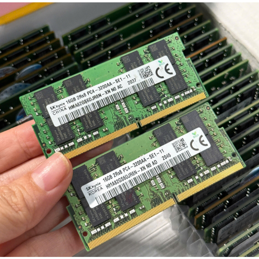 Barrette Mémoire RAM Crucial DDR4 16GB (2x8GB) 3200MHz - Pour PC Portable - Neuf
