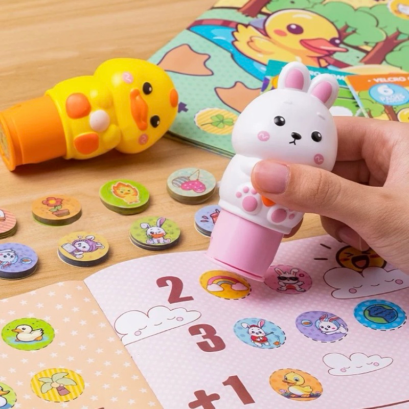 Đồ chơi con dấu sticker dễ thương cho bé, máy đóng dấu sticker tặng kèm 100 nhãn dán và 1 quyển sổ