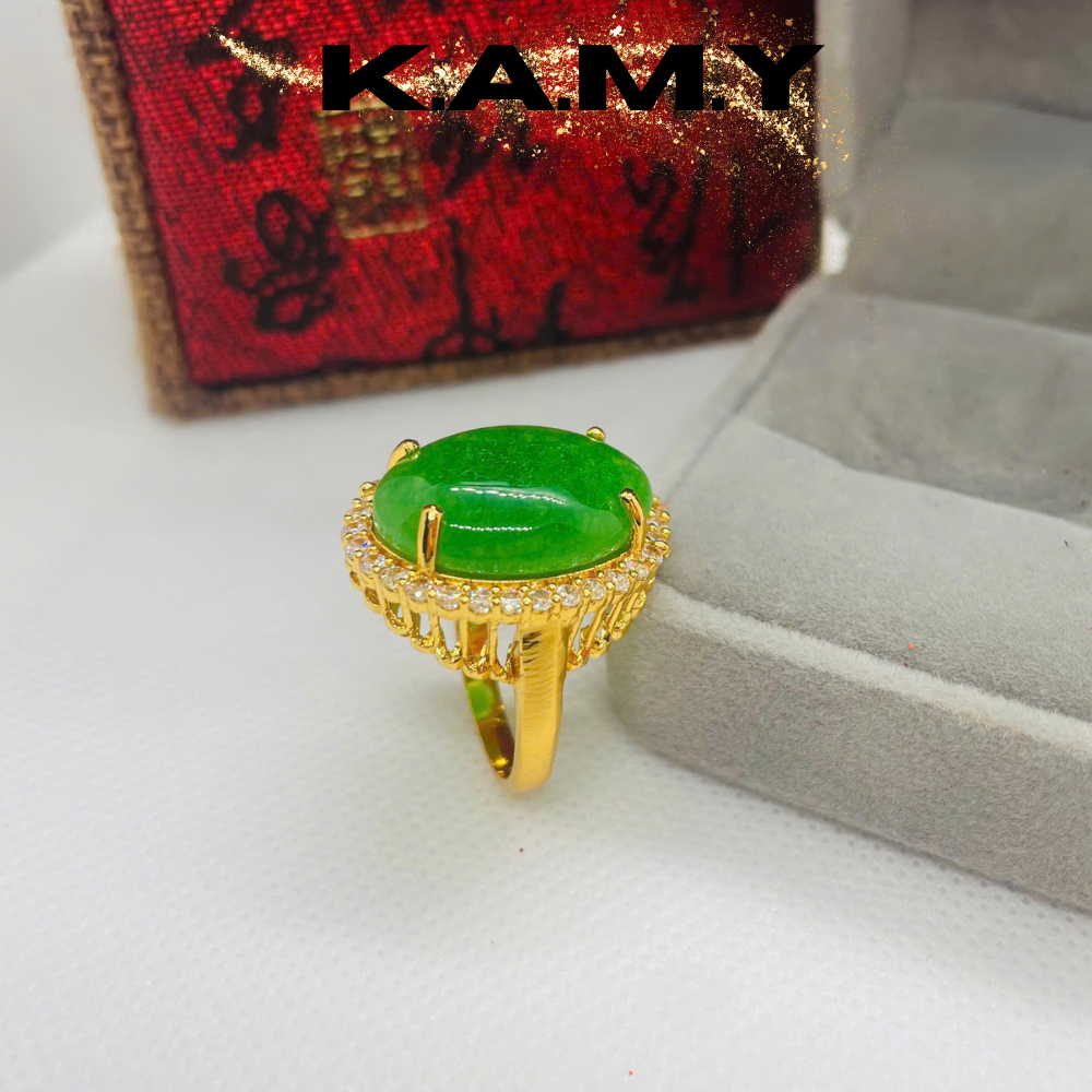 Nhẫn Nữ Đá Màu Xanh Lá Viền Đá Trắng K.A.M.Y – Thiết Kế Nổi Bật, Phong Cách Trang Nhã