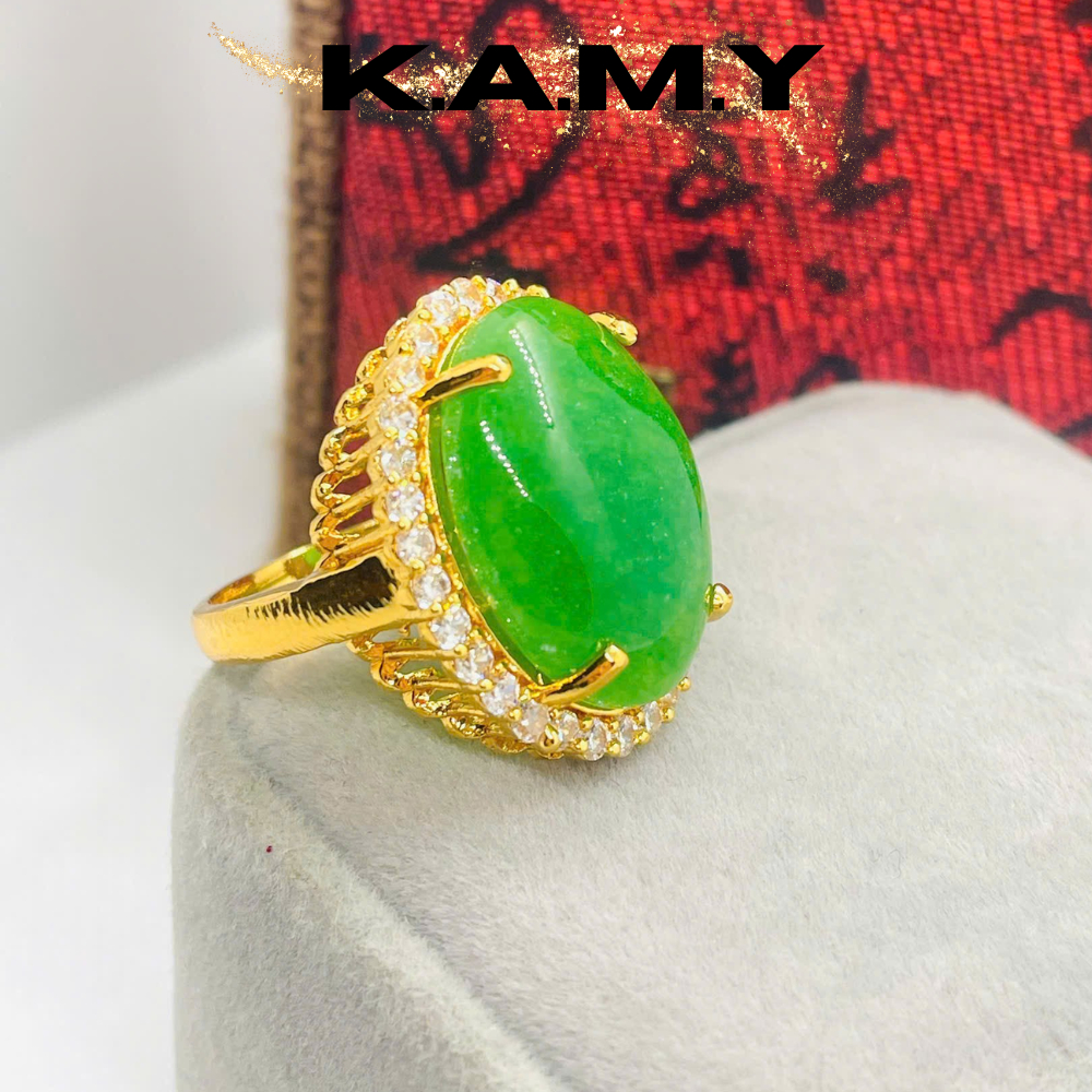 Nhẫn Nữ Đá Màu Xanh Lá Viền Đá Trắng K.A.M.Y – Thiết Kế Nổi Bật, Phong Cách Trang Nhã