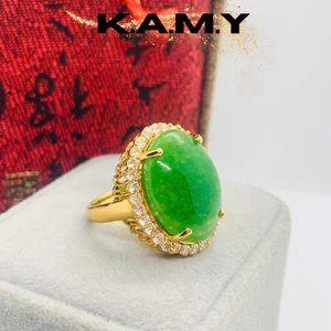 Nhẫn Nữ Đá Màu Xanh Lá Viền Đá Trắng K.A.M.Y – Thiết Kế Nổi Bật, Phong Cách Trang Nhã