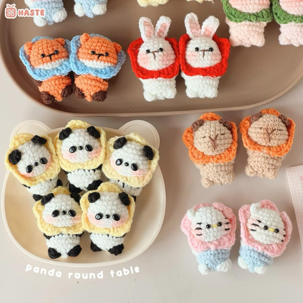 Móc Khoá Len Cartoon Mini Thú Đeo vòng Hoa Heo Capybara Kitty Animal Cosplay Đội Mũ Handmade Dễ Thương