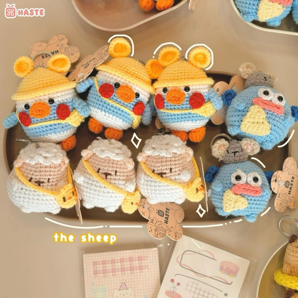 Móc Khoá Len Cartoon Gà Vịt Đi Học Pikachu Cá Hề Cừu Handmade Dễ Thương