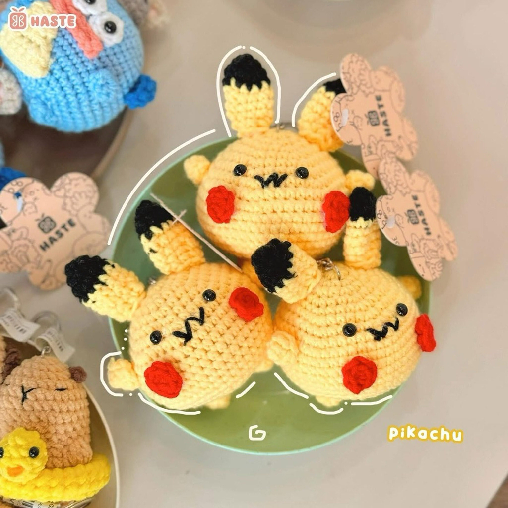 Móc Khoá Len Cartoon Gà Vịt Đi Học Pikachu Cá Hề Cừu Handmade Dễ Thương