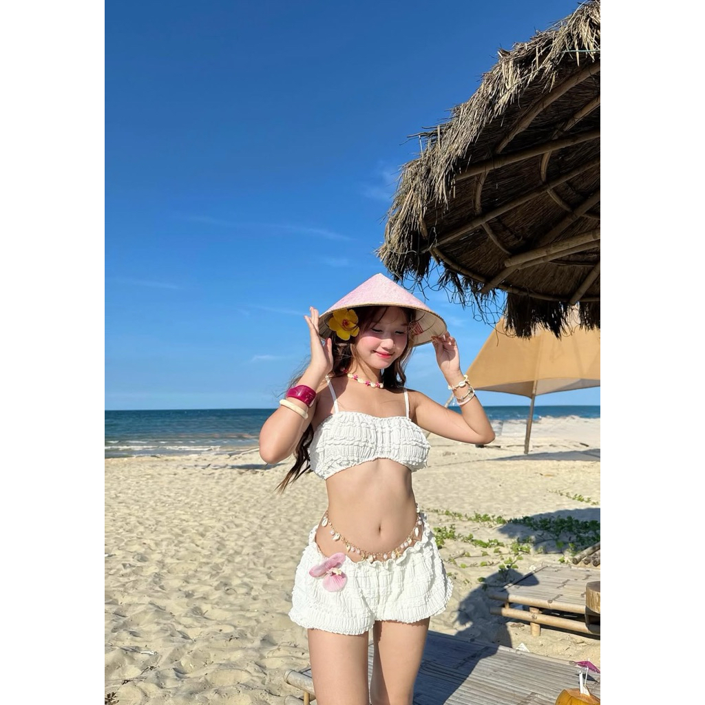 Set Đồ Đi Biển TWENTI Gồm Short Bí Tầng Ren và Áo Bra