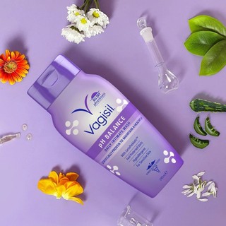 Dung dịch vệ sinh phụ nữ Vagisil pH Balance Daily Intimate Wash (240ml/354ml)