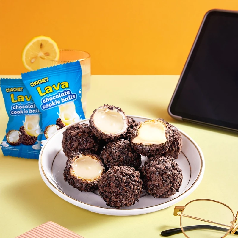 CHOCMET Bánh Trứng Nổ Socola Nhân Kem Sữa - Snack Ăn Vặt Đêm Khuya, Giòn Tan Hấp Dẫn, Quà Tặng Chất