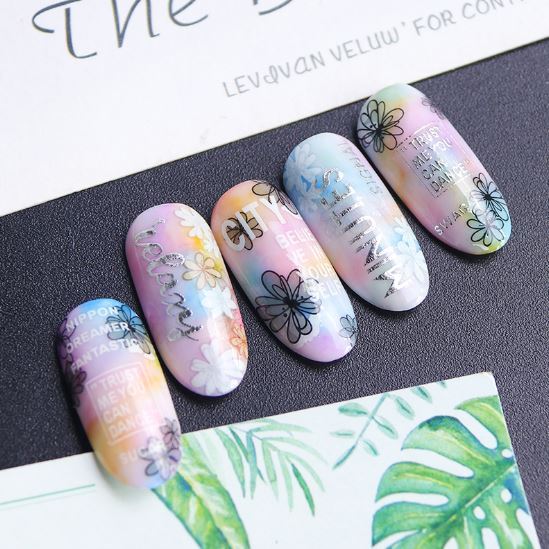 Sticker mẫu chữ SIÊU IU trang trí móng