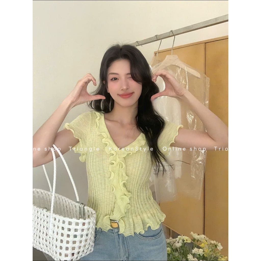 Triangle - Rolling knitted (Cân nhắc kỹ, return is not welcomed) - Áo dệt mỏng bèo Hàn Quốc phong cách thanh lịch