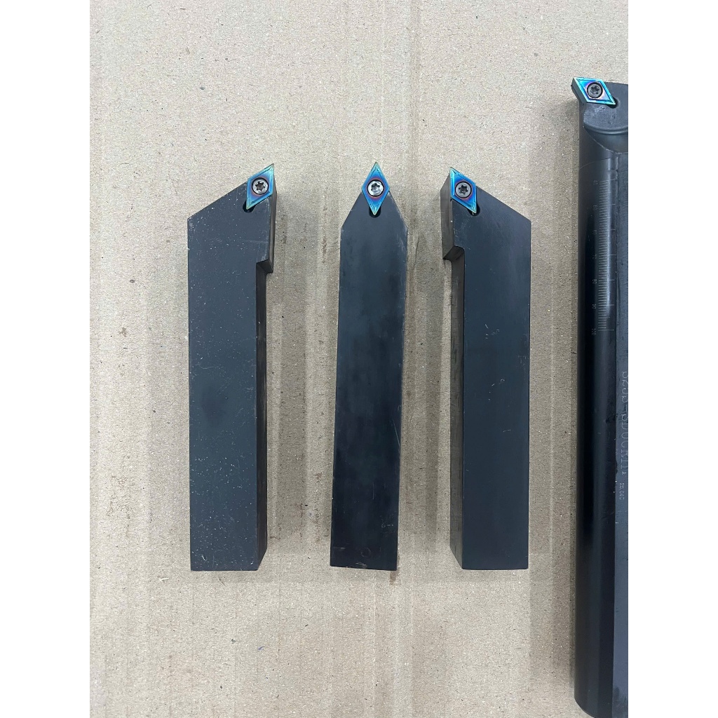 Bộ cán tiện lắp chip D11 DCMT11 gồm cán tiện ngoài và tiện lỗ