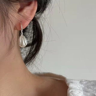 Bông tai Ngọc trai nước ngọt thật tự nhiên kết hợp  với bạc 925 nguyên chất. MS137VH