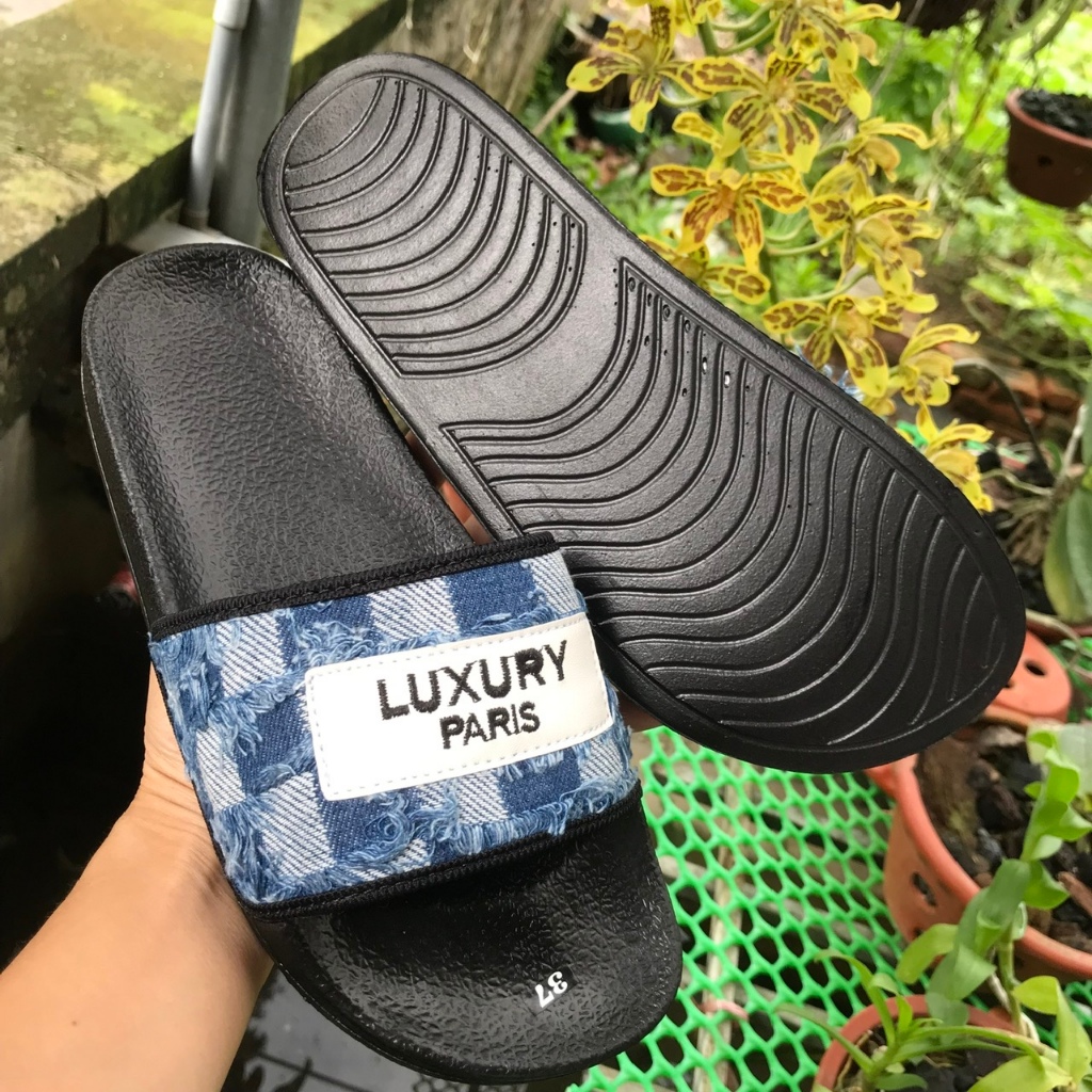 [ full size ] Dép quai ngang NAM NỮ thêu LUXURY chất liệu JEAN  dáng đẹp êm chân mẫu mới nhất 2025
