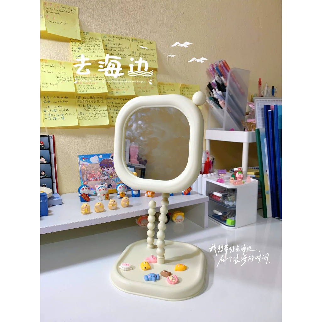Gương trang điểm hình vuông