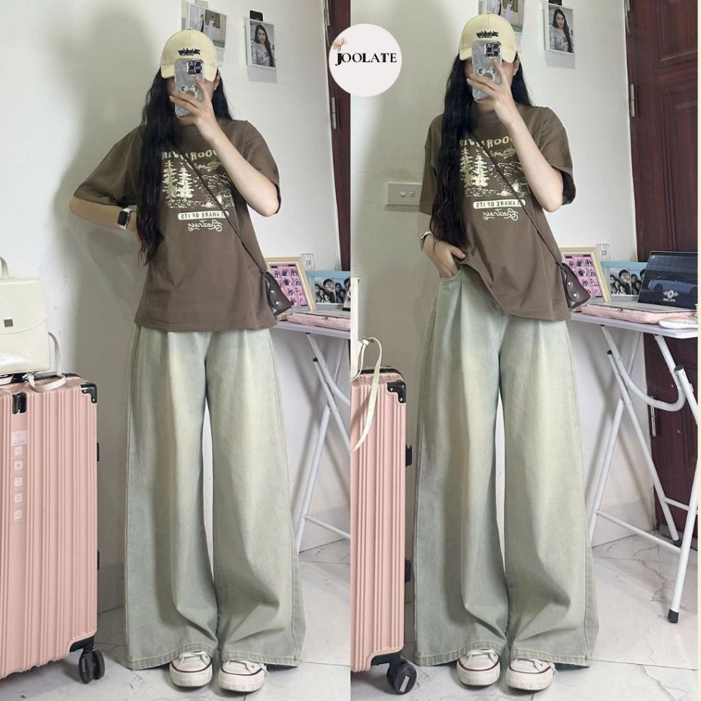 Quần jeans bò ống xuông xếp ly ống rộng màu xanh nhạt phủ rêu vàng nhẹ dáng dài Joolate cạp cao tông dáng