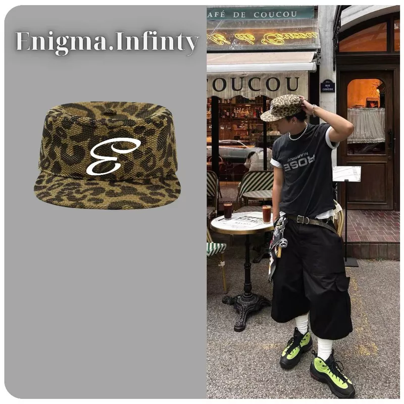 Mũ Pillbox Enigma Thêu Chữ E Móc Xích Nam Nữ Họa Tiết Da Báo Phong Cách Streetwear