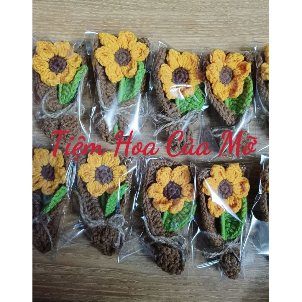 ẢNH THẬT - Móc Khoá Bó Hoa Hướng Dương Xinh Xắn, Móc Khoá Hoa Len Handmade