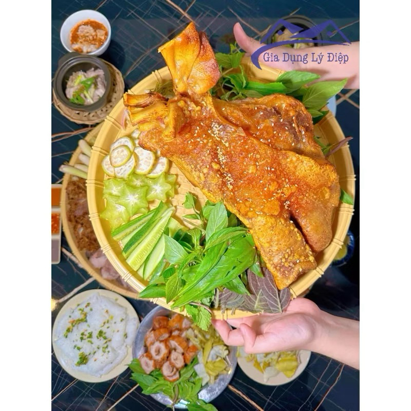 Mẹt Nhựa Tròn Giả Mây Tre – Dĩa Nhựa Đựng Bún Đậu, Đồ Ăn Vặt, Mâm Trang Trí Nhiều Size AMIZIN