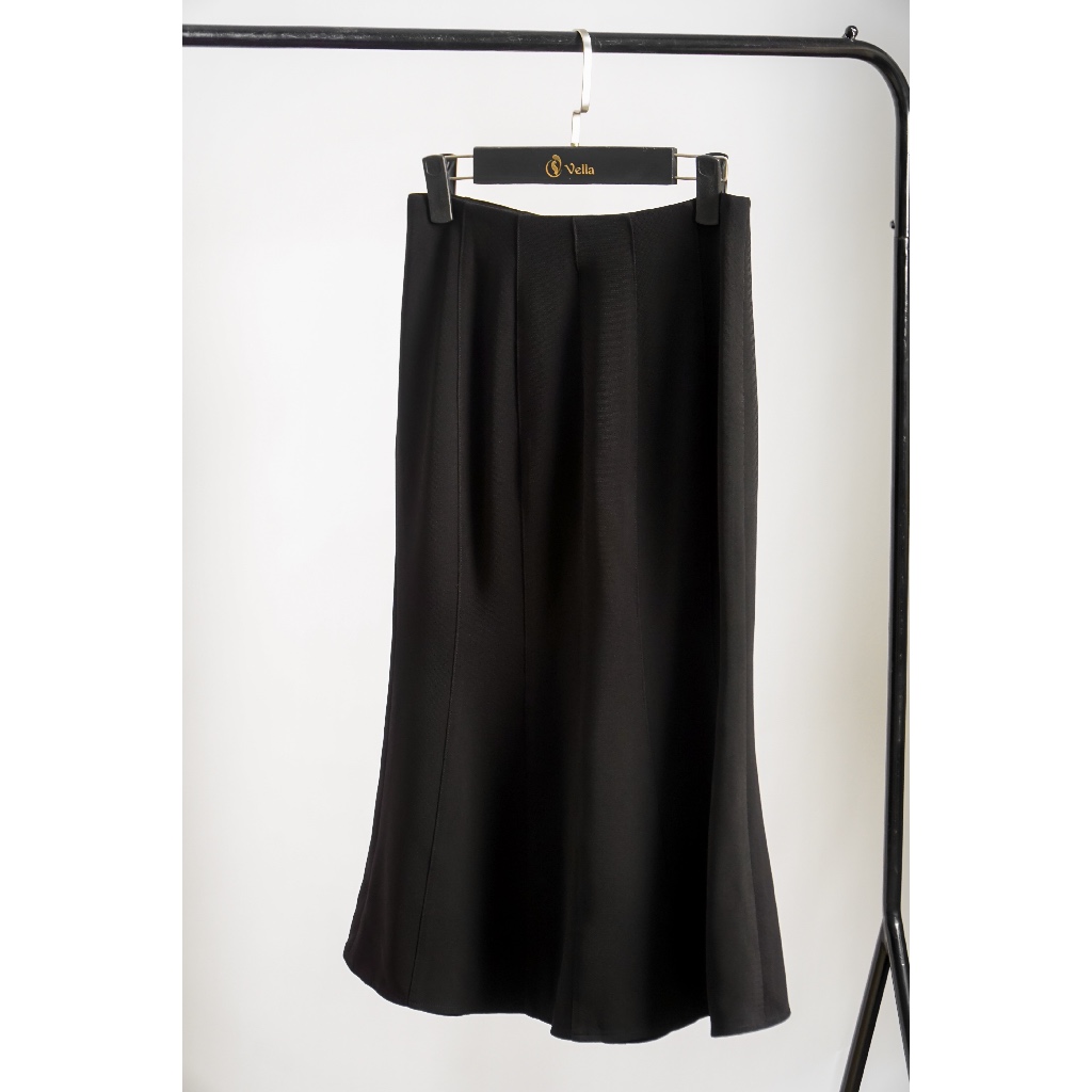 Chân váy đuôi cá công sở màu đen dáng ôm tôn dáng – Vella Fashion VV24108