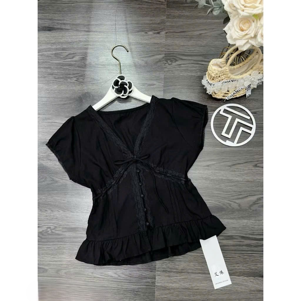 Áo cổ V tay bồng phối ren, dính cúc ngọc thắt nơ ngực xinh xắn điệu đà phong cách basic LALA A71