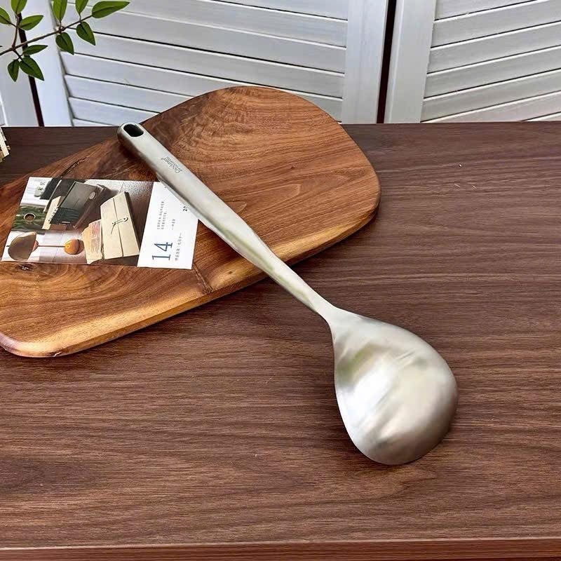 Muôi Xẻng Chockmen Kèm Túi Đựng Muôi Canh Cán Dài Chống Nóng