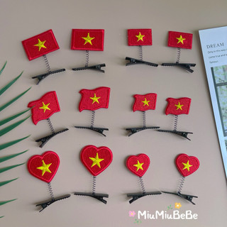 Set 02 kẹp lò xo hình lá cờ Tổ Quốc chào mừng ngày Lễ Quốc Khánh/ các dịp lễ lớn của Đất Nước