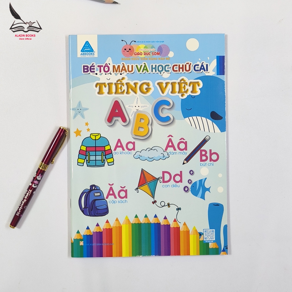 Sách- Bé Tô Màu Và Học Chữ Cái Tiếng Việt- Phương Pháp Giáo Dục Sớm- Kèm Quà Tặng Bảng Tóm Tắt Toán