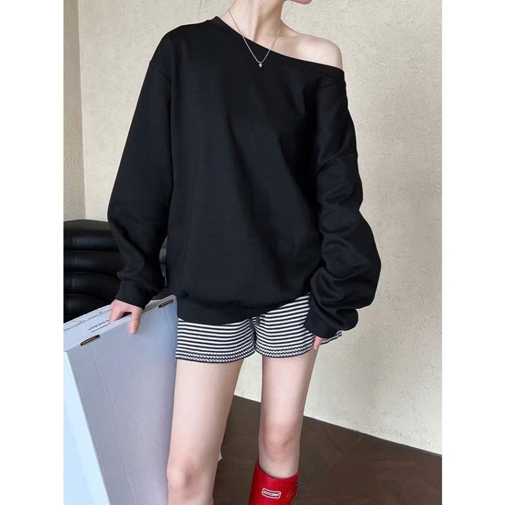 Áo Khoác Hello Kitty nữ local brand Trắng form rộng mùa đông áo dài tay sweater trễ vai SSL