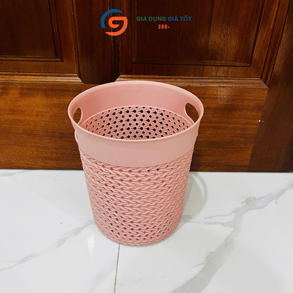 Sọt rác, giỏ rác nhựa giả mây nhỏ có quai, gọn nhẹ để gầm bàn, nhà tắm, phòng ngủ, văn phòng