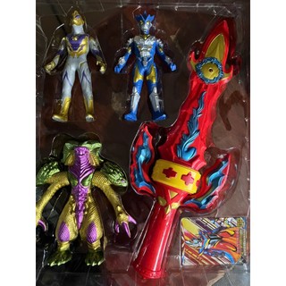 Bộ Đồ Chơi Siêu Nhân 4 Món – kiếm có đèn và âm thanh, 2 Siêu Nhân & Quái Vật Đồ chơi Toy