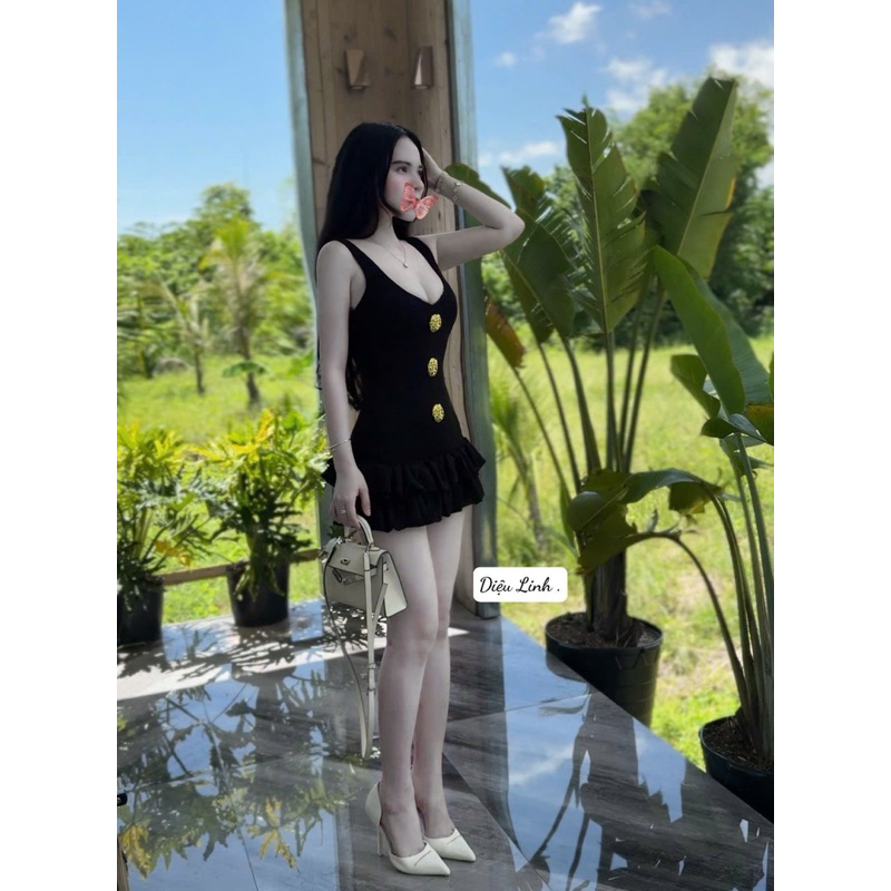 Đầm body 2 dây phối chân bèo kèm tang siu sang