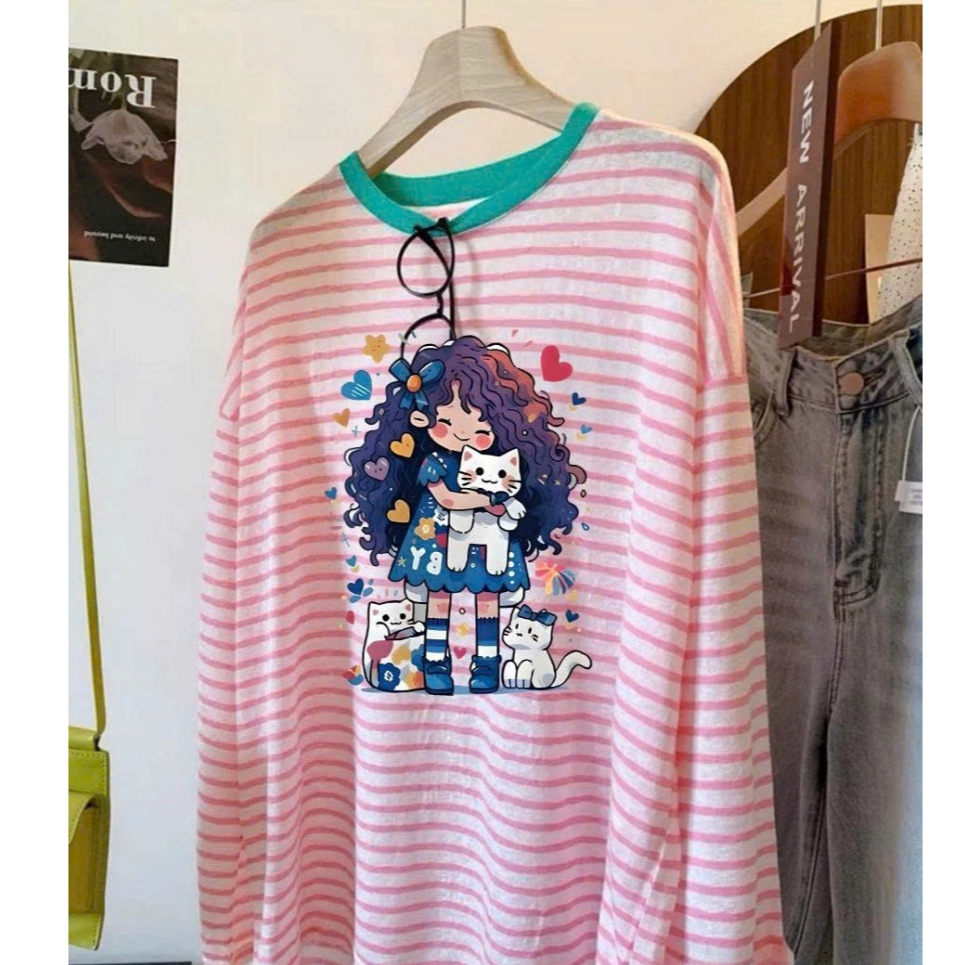 Áo thun tay dài Kẻ sọc Hồng Đỏ in hình xinh xắn JULY FASHION, Áo thun nữ dài tay dáng rộng Chất thun xượt mềm mịn