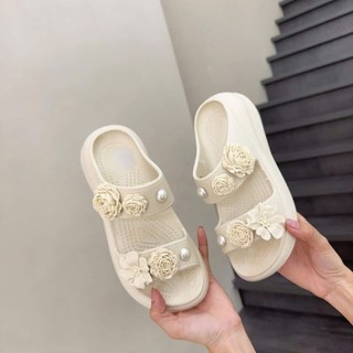 🩷🩷🩷Dép nữ hai quai ngang đính hoa cao 5cm dễ thương
