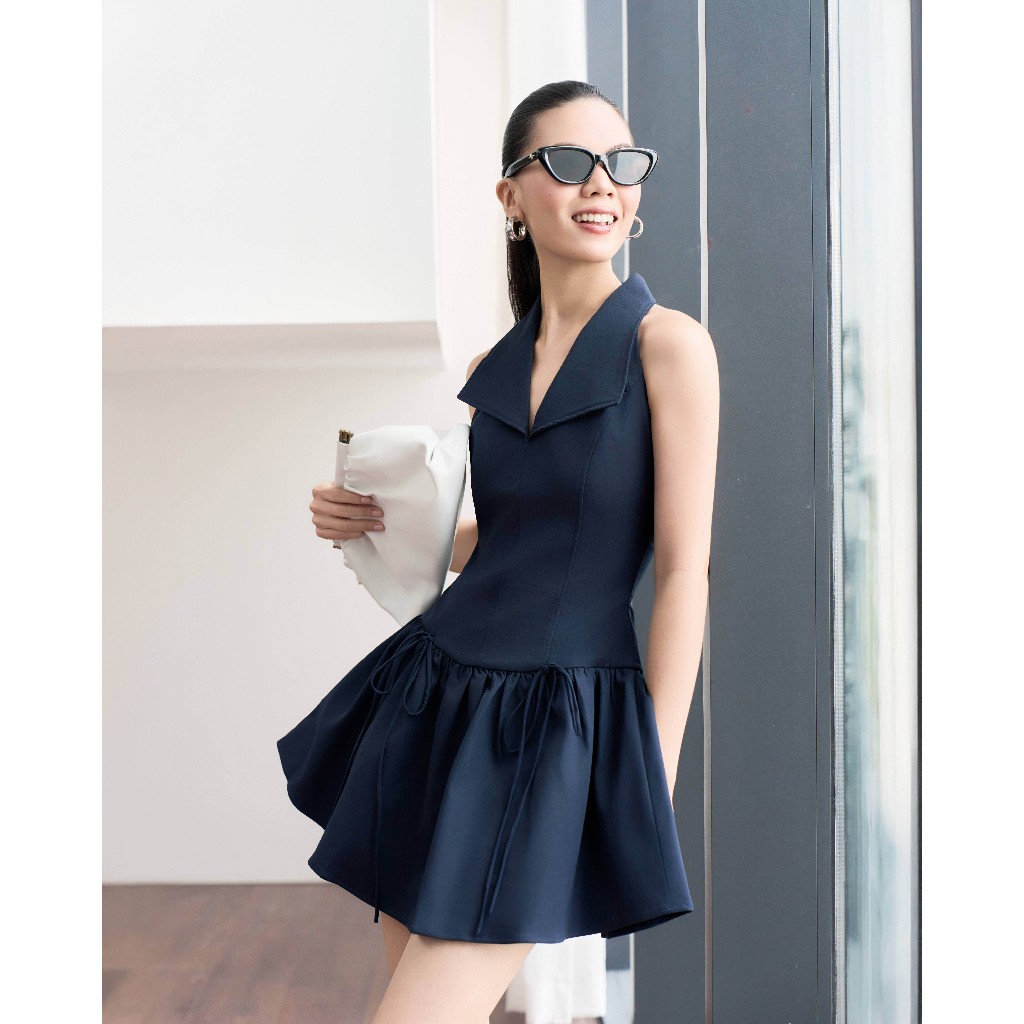 RECHIC Đầm ngắn Felity dáng xòe phối cổ V sát nách cá tính năng động | BigBuy360 - bigbuy360.vn