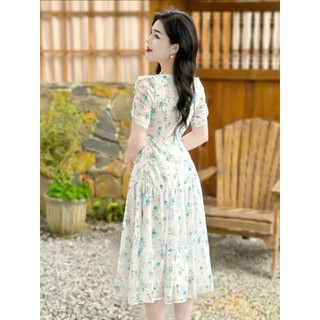 ĐẦM NỮ DÁNG XÒE VOAN HOA NHÍ XANH NỔI BẬT PHONG CÁCH NỮ TÍNH SANG TRỌNG PHÙ HỢP THỜI TRANG