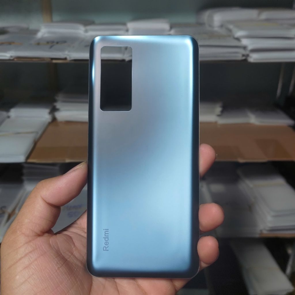 Nắp lưng Redmi K50 Ultra/ Mi 12T/ Mi 12T Pro dùng chung (lưng này phải tách cụm camera từ lưng cũ ghép qua lưng mới ) | BigBuy360 - bigbuy360.vn