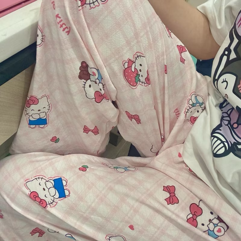 Kitty Kẻ Hồng