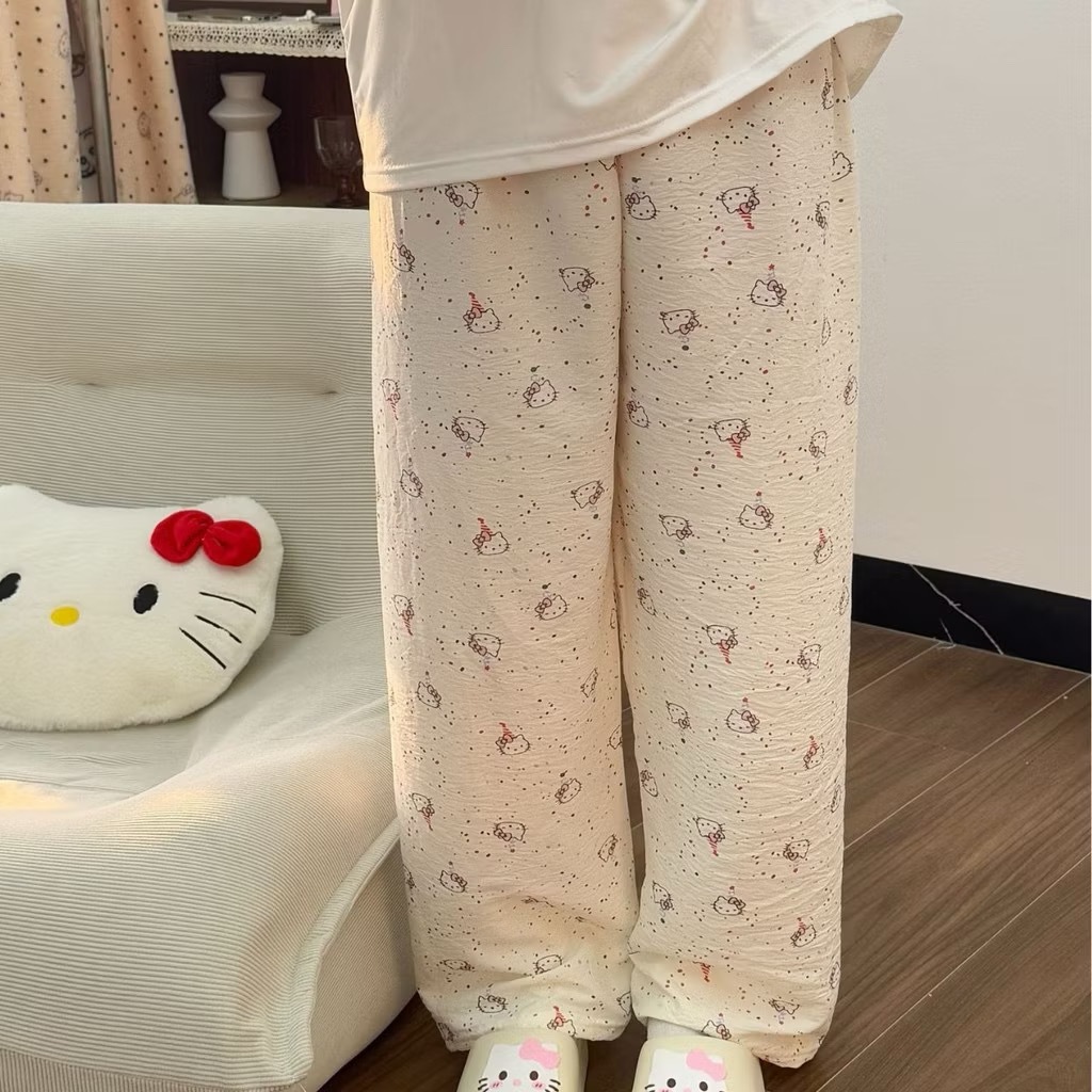 Kitty Chấm Hồng