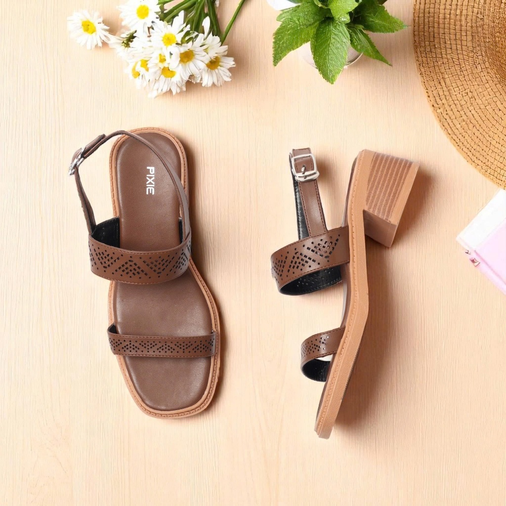 [Form to] Giày Sandal Nữ 5cm Quai Ngang Cutout Laser Pixie H401