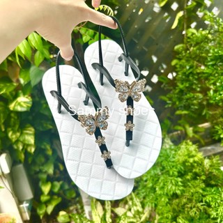 GIÀY SANDAL QUAI HẬU MỎNG CHẤT CAO SU GẮN CHARM BỨM HOA LẤP LÁNH DỄ THƯƠNG 3 MÀU DỄ CHỌN DỄ PHỐI ĐỒ THỜI TRANG